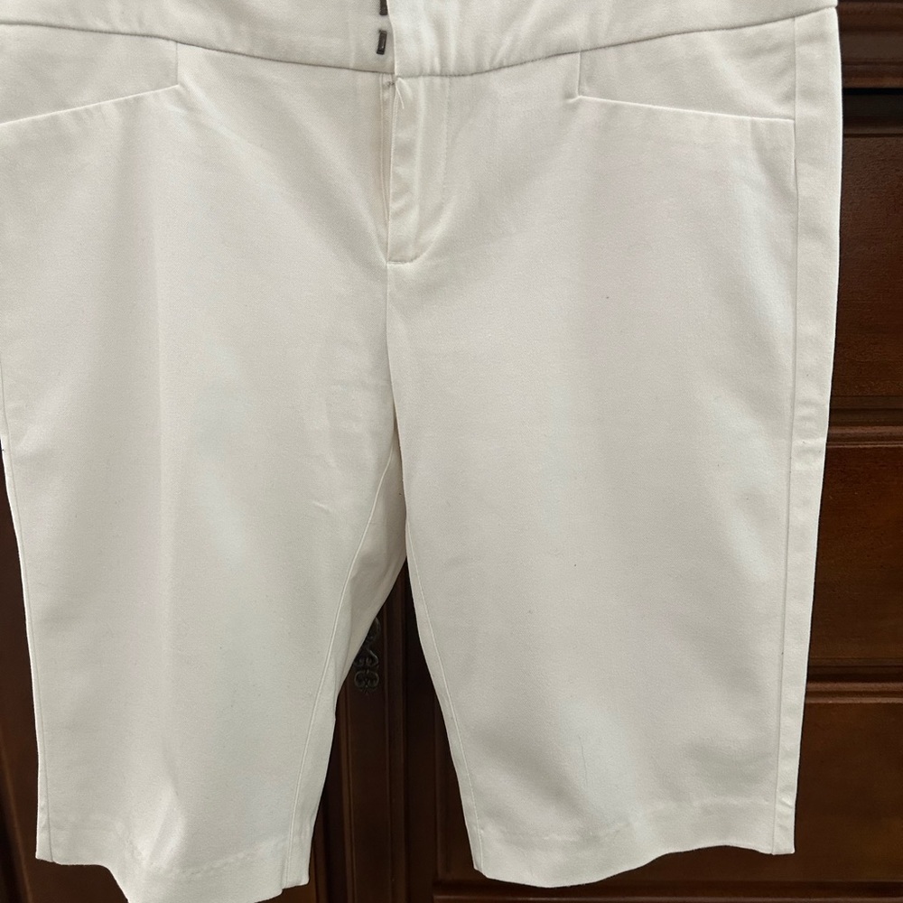 Crosby White Bermuda Shorts